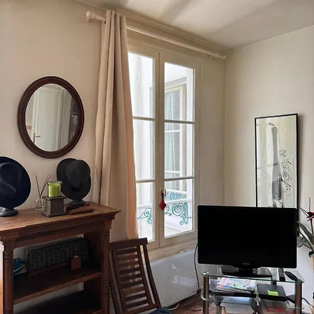 Apartment Cozy 1br In The Heart Of